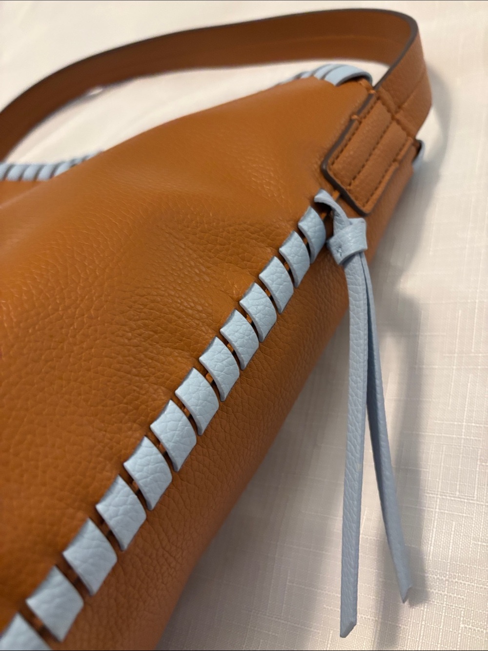 Vera Bradley Tan Slouchy Bucket Shoulder Hobo Bag Vegan Leather w/blue accent - Picture 8 of 12